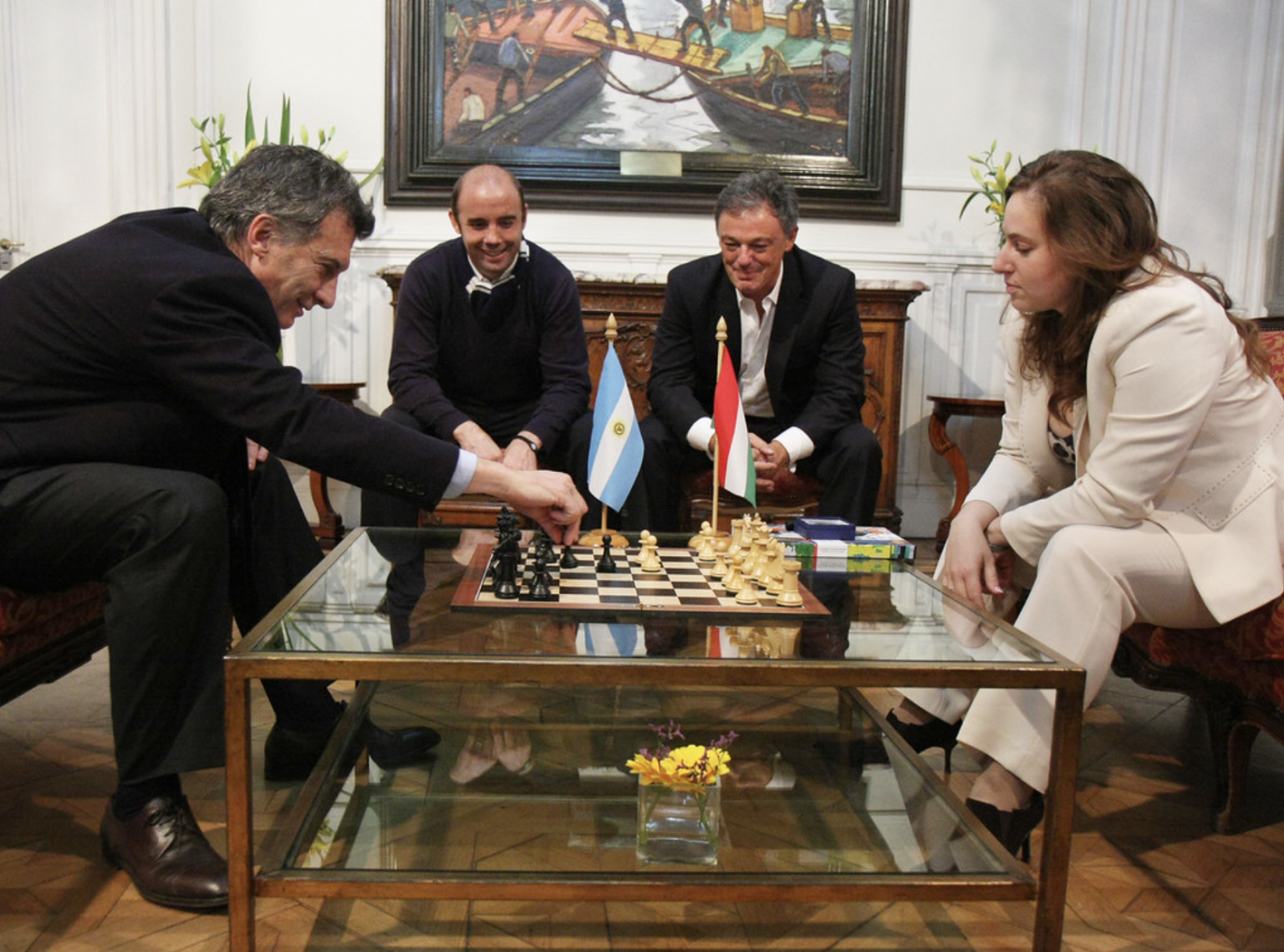 Judit Polgar defeating Kasparov - Russia vs Rest of the World